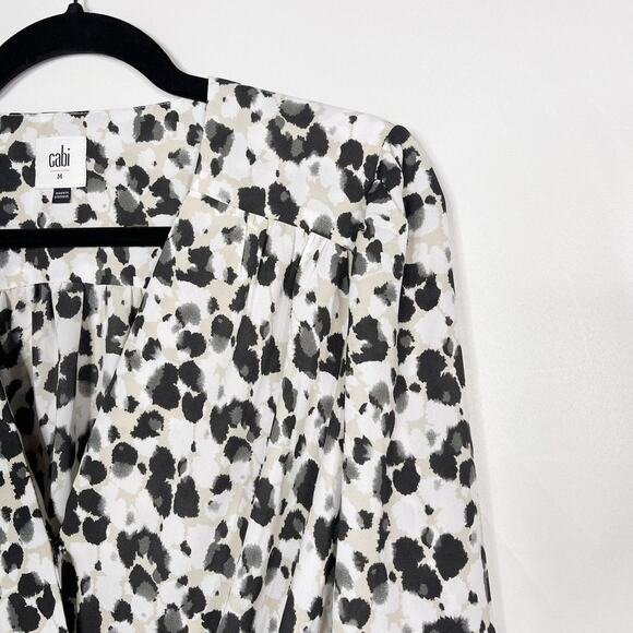 Cabi Medium White Black Gray Rosette Blouse Long Sleeve Print V Neck Wrap #5898 - Picture 3 of 10